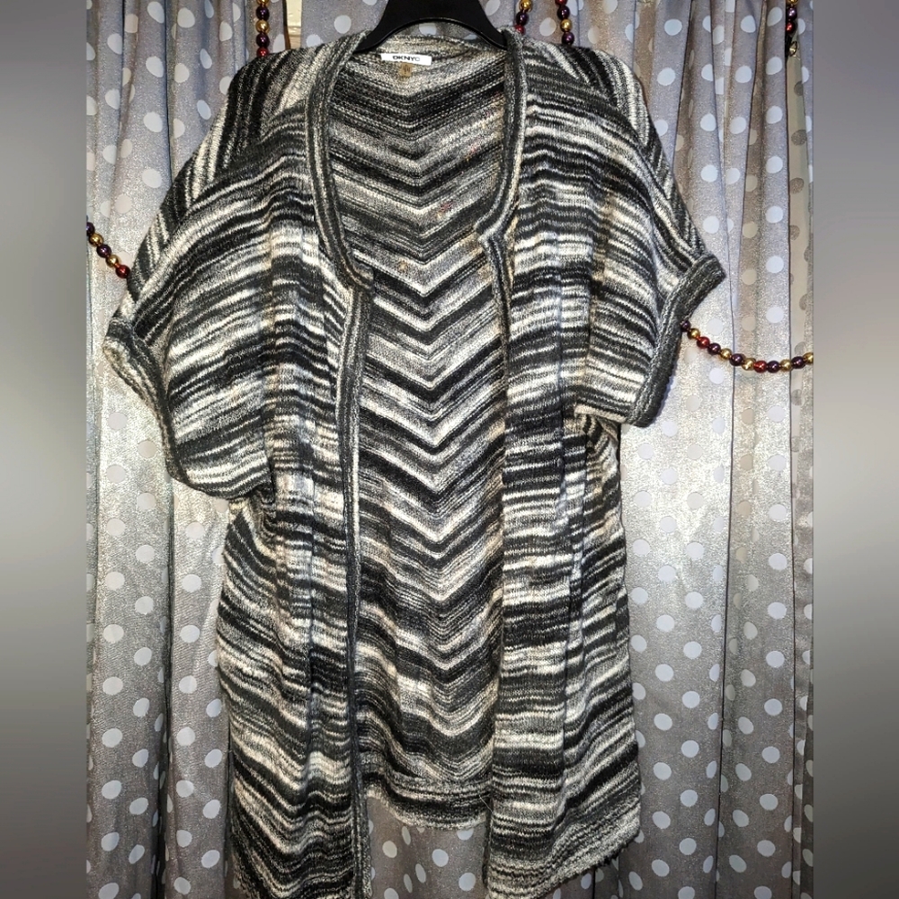 DKNYC Short Sleeve Chevron Pattern Open Lightweight Cardigan XL